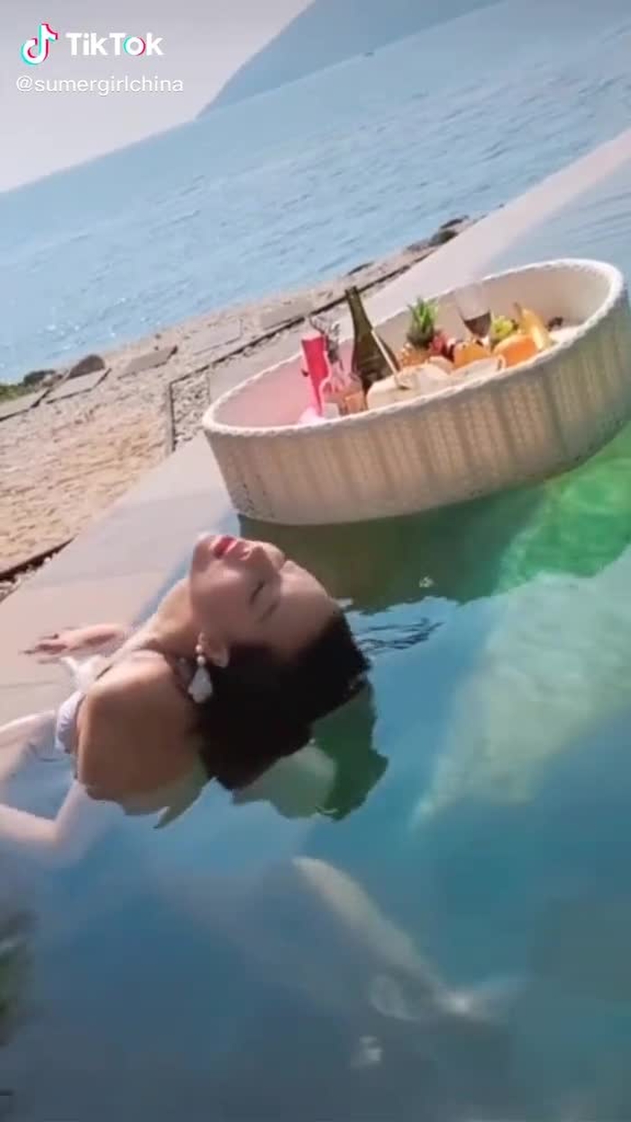 ngắm gái xinh ok (@ngamgaixinhok) trên TikTok 12