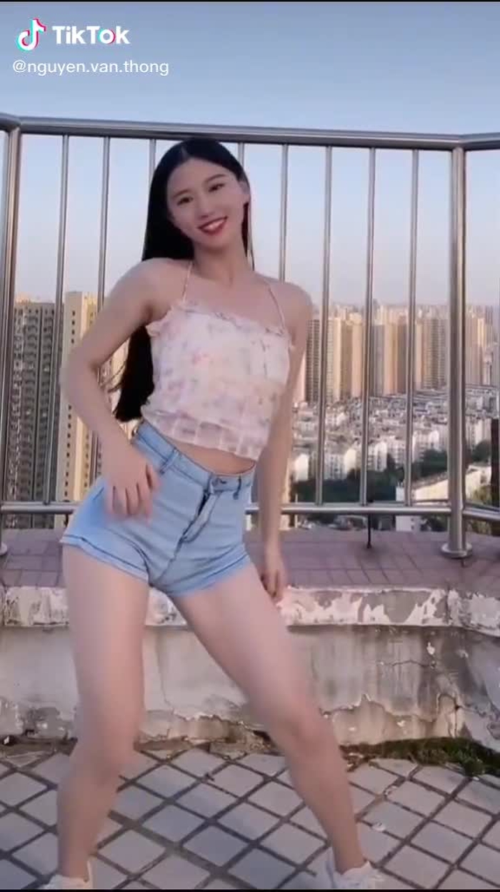 #tiktok #trending #xuhuong #china #gaixinhtiktok #gaixinh #❤️ #fypシ #trend #foryoupage
