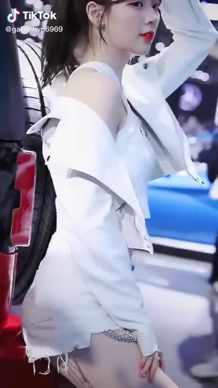 các em ơi chia sẻ cho thầy, chia sẻ cho thầy điiiiiiiiiiiiiiii... 1