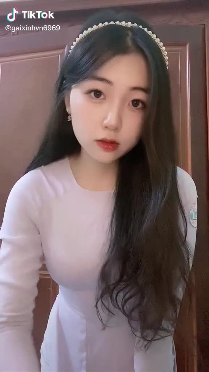 ai mê áo dài không nhỉ..Idol Tống Tuyết Mai nhé #fyp #gaixinh