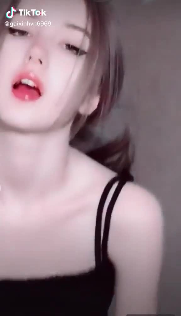 tương tư mất.. ^^ #fyp #xuhuong Quá xinh #HonCaTinhDau #gaixinhvietnam #videogaixinh #ForYourPride