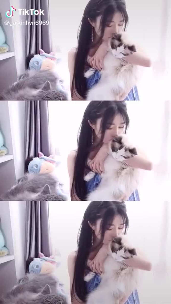 ai xem video này mà không bình luận sẽ ế cả đời hihi^^ #tiktok #tiktokvn🥰🥰#ForYourPride #SummerBeauty #AnCungTiktok