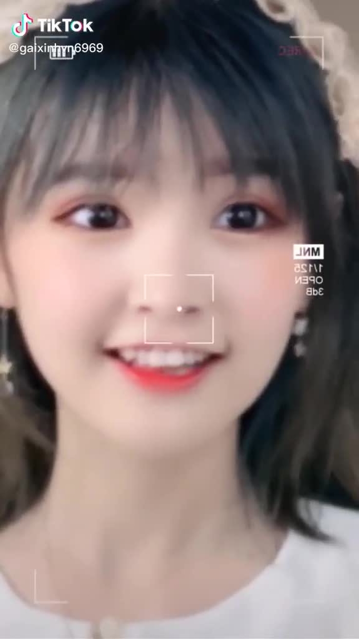 #tiktok #fyp #xuhuong cho hôn miếng coi,😆#suhuong #ONhaGiaiTri
