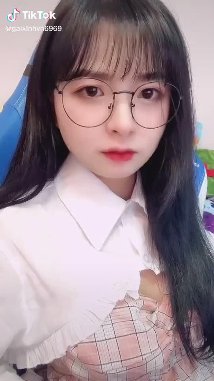 có ai còn nhớ tới Mèo 2K4 ko ạ.. #tiktok #fyp #xuhuong Thả tim hay bị bắn 🤪 #vgamingtiktok