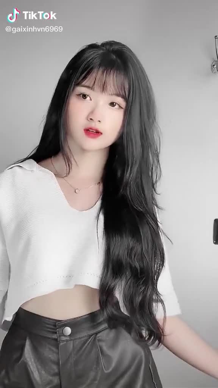 riết ko biết xinh thật hay do app nữa hix hix.. Tôi đang nhảy gì thế này 😒