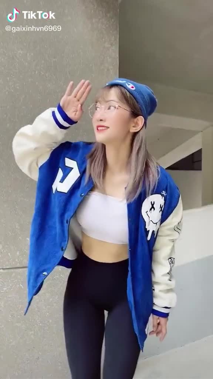 con gái vn vẫn xinh nhất mọi ng nhỉ ^^ Sài Gòn của bạn hôm nay thế nào? #SaiGonHomNayMua #TikTokDance #SGHNM