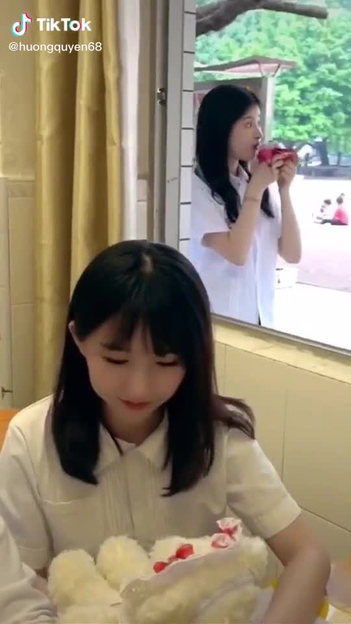 Ai xinh hơn ạh😂😂😂❤️❤️#cogiao #hocsinhcap3 #ChuMo