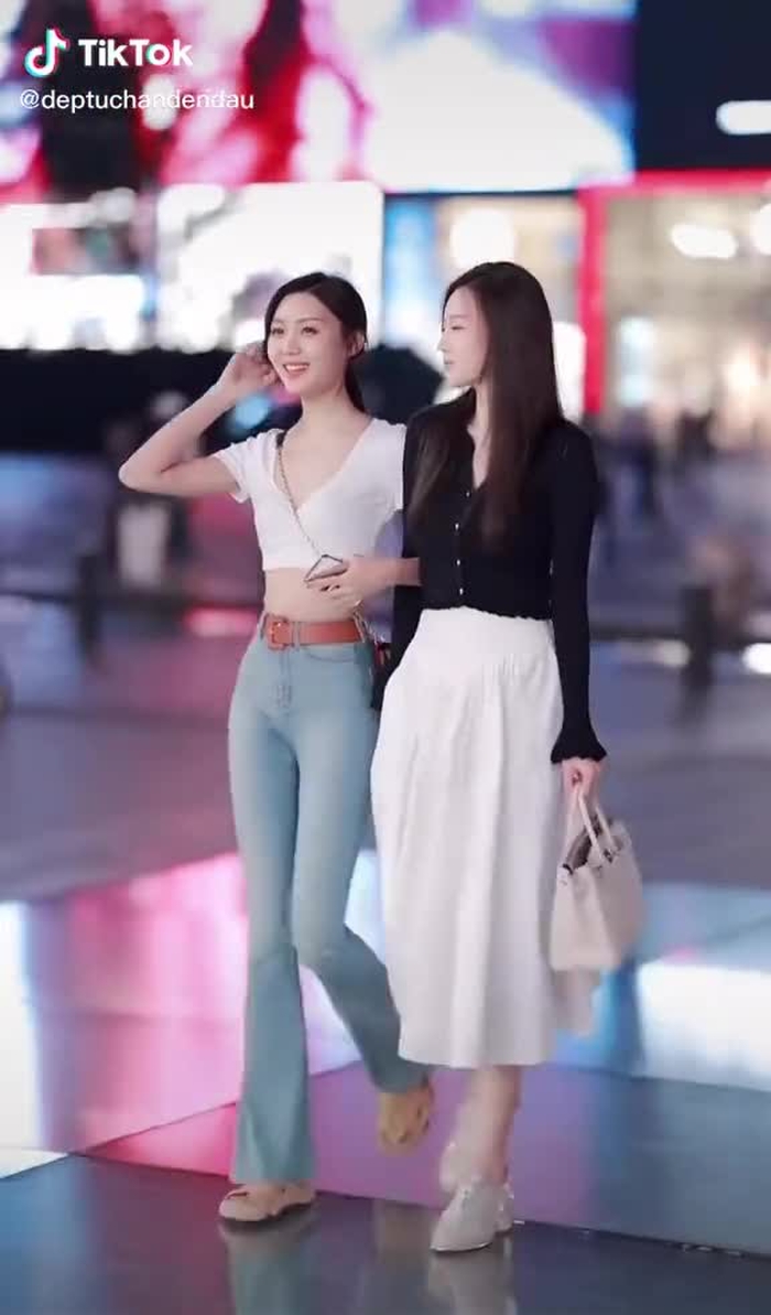 #xuhuong #fypシ #xuhuongtiktok #deptuchandendau #megaixinh