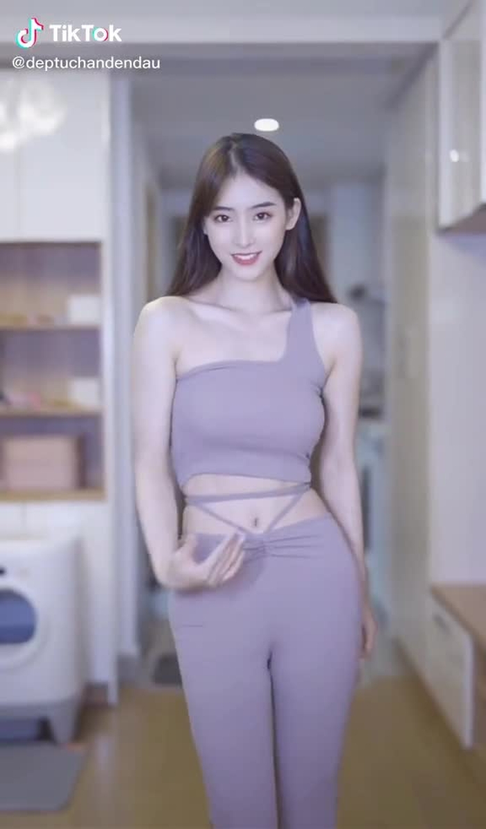 Ở nhà rảnh rỗi quá màaa #xuhuong #gaixinhvn123 #fypシ #AnhNhinThuHut #gaixinhtiktok #megaixinh