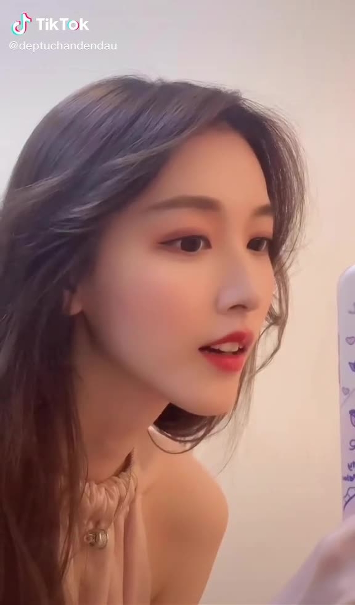 Đừng để em cô đơn quá lâu..☺️☺️                 #xuhuong #gaixinh #gaixinhtiktok #gaixinhplus #gaixinhvn123 #fypシ
