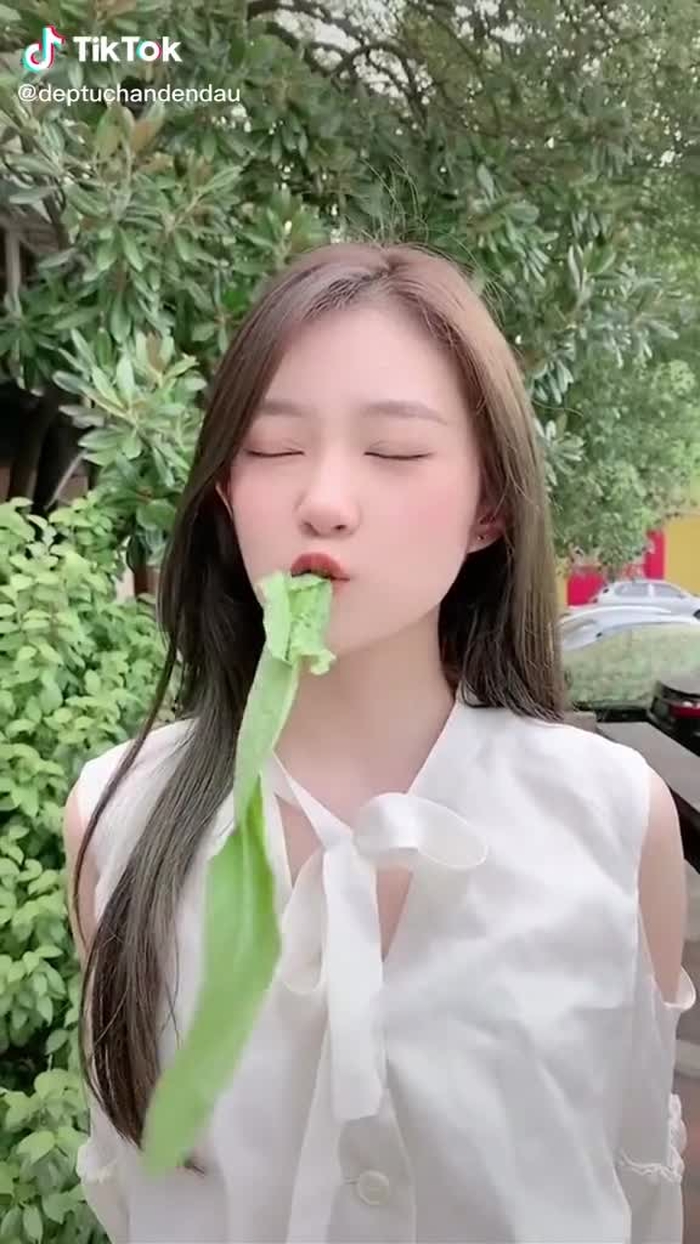 Nghe bảo trend này đang hótlawsm à mọi người. E có giống nó đâu cơ chứ #gáixinhtiktok #gáixinh #fpy #xuhuongtiktok