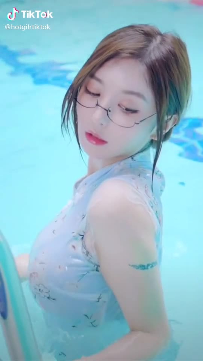 Mất tiêu cái chòng kính😢#gaixinhvn123 #hotgilr_tiktok #xuhuong