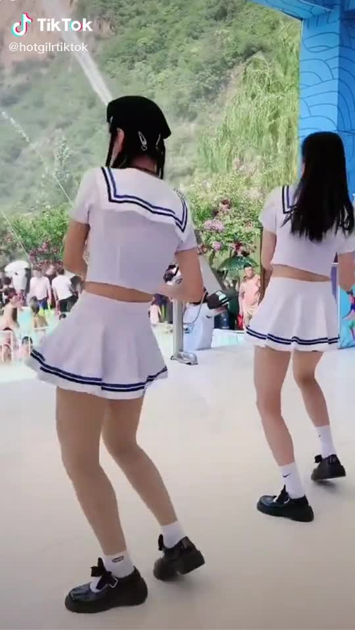Đi Bơi Như Đi Bar#hotgilr_tiktok #gaixinhvn123 #xuhuong #fyp #foryou #fypシ