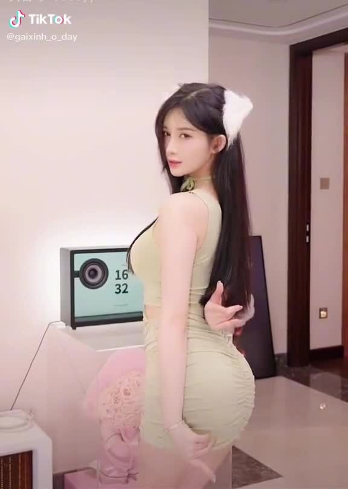 #xuhuong #gaixinhplus #ONhaVanVui #TikTokFashUP