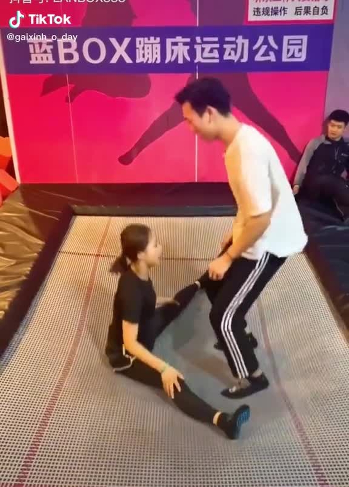 Có ai muốn được làm anh chàng trong clip không nhỉ 🤭 #xuhuong #gaixinh