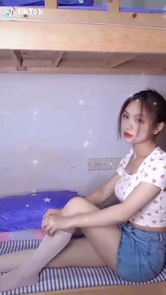 kakak nya malu malu kucing 🐱 njirr🤭#Lovers #JogetInfinixHot11MLBB #fypシ#produkluar