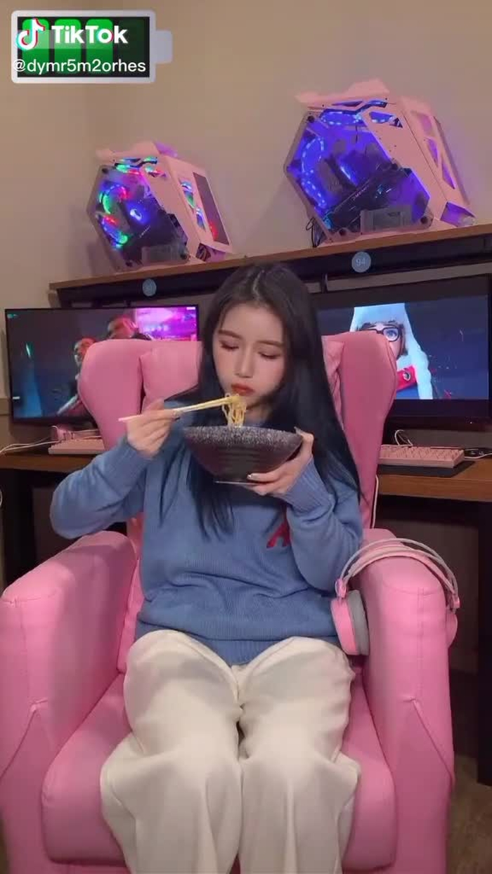 @❤️( 杨华姜小团团 ) 🇨🇳🇰🇭 (@dymr5m2orhes) on TikTok 28