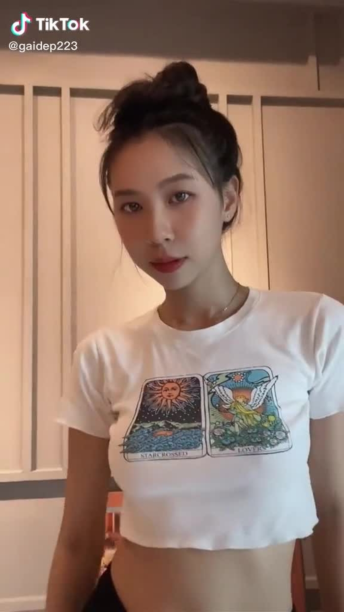 đú trend muộn #xuhuong #gaixinh #gaixinhkhoedang #fyp