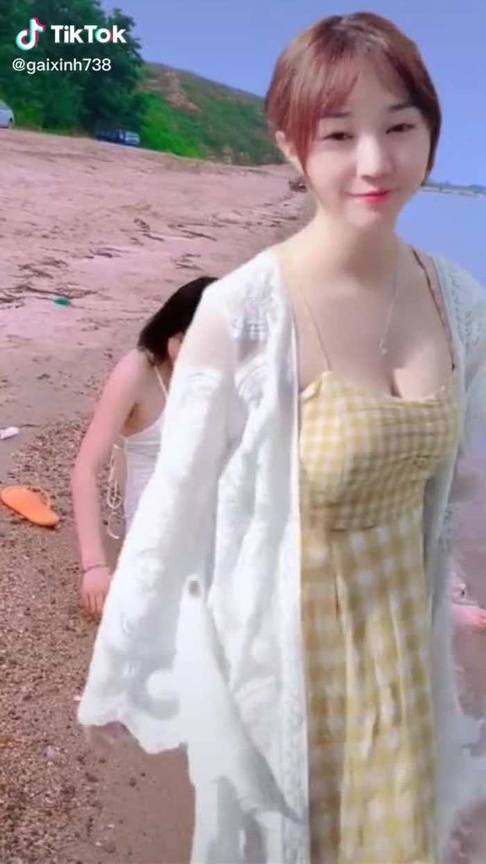 Ở nhà mà vẫn được đi biển #gaixinh #girls #gaixinhvn123 #BacThayBienDao