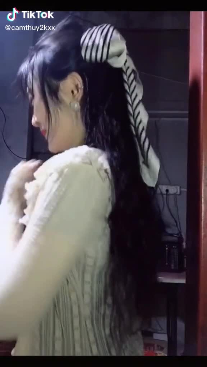 Là con gái phải xinh😚#gaixinh #girl #learnontiktok #ONhaVanVui