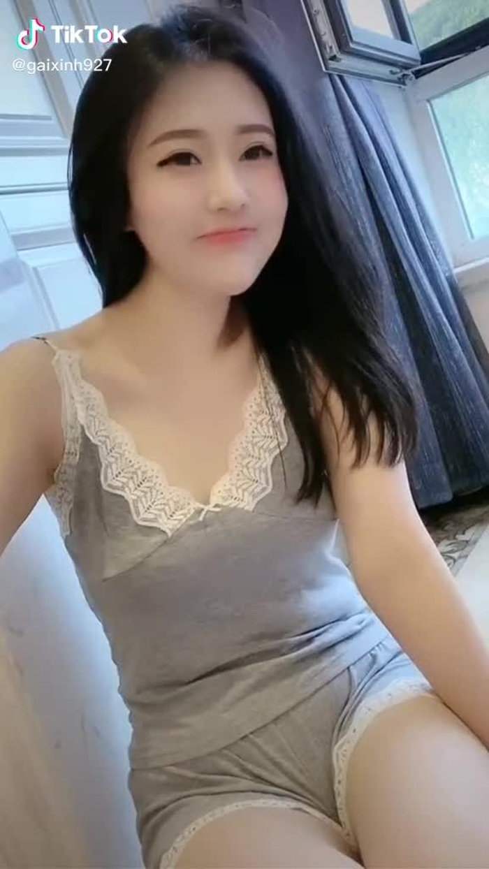 #ONhaNgoiMat #girls #gaixinh #gaixinhvn123 #KhungHinhCamXuc #AnCungTiktok #TrenMatBao
