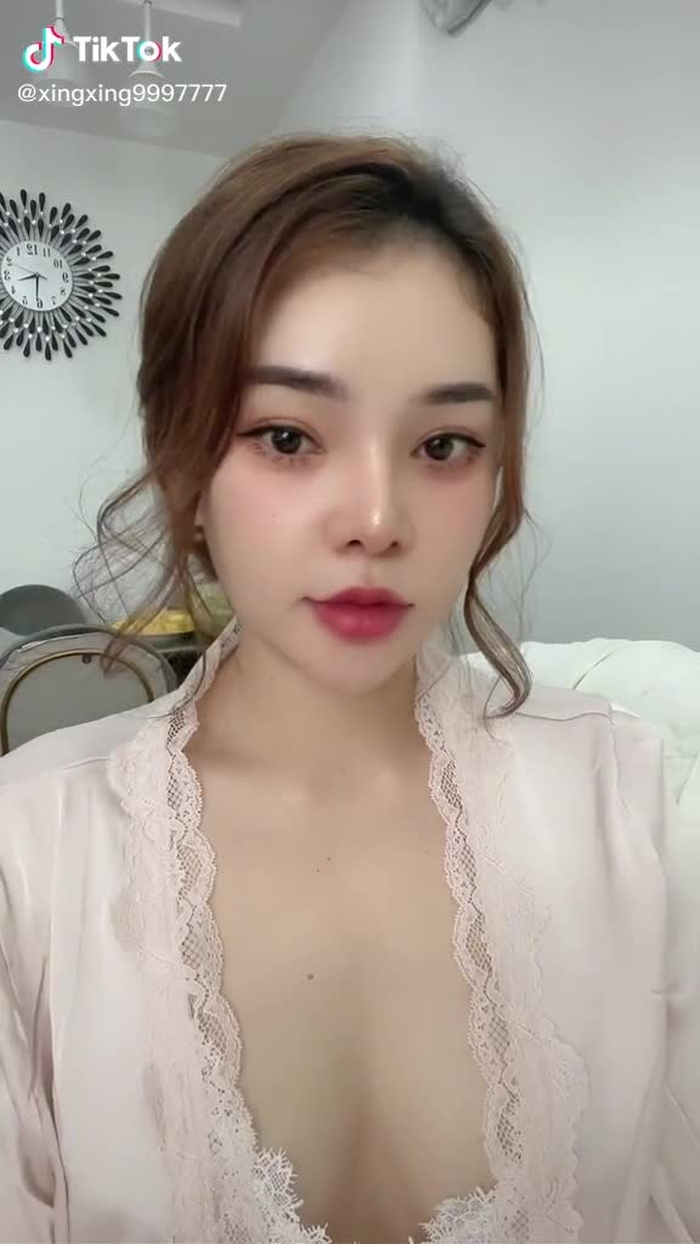 Khum thích đoán đấy đc hemmm😛😛😛