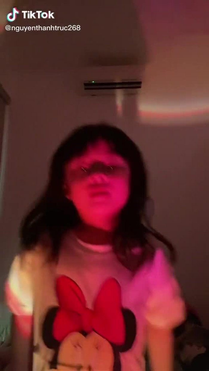 Bling Bling 💕 (@nguyenthanhtruc268) on TikTok 5
