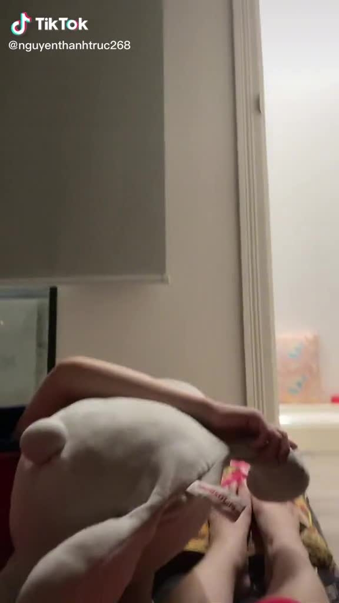 Bling Bling 💕 (@nguyenthanhtruc268) on TikTok 7