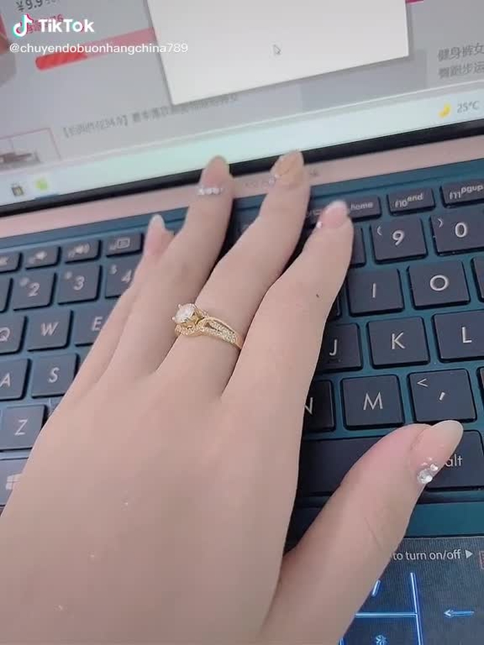 Mãi chưa giàu tận hai nốt ruồi 😆#xuhuongtiktok