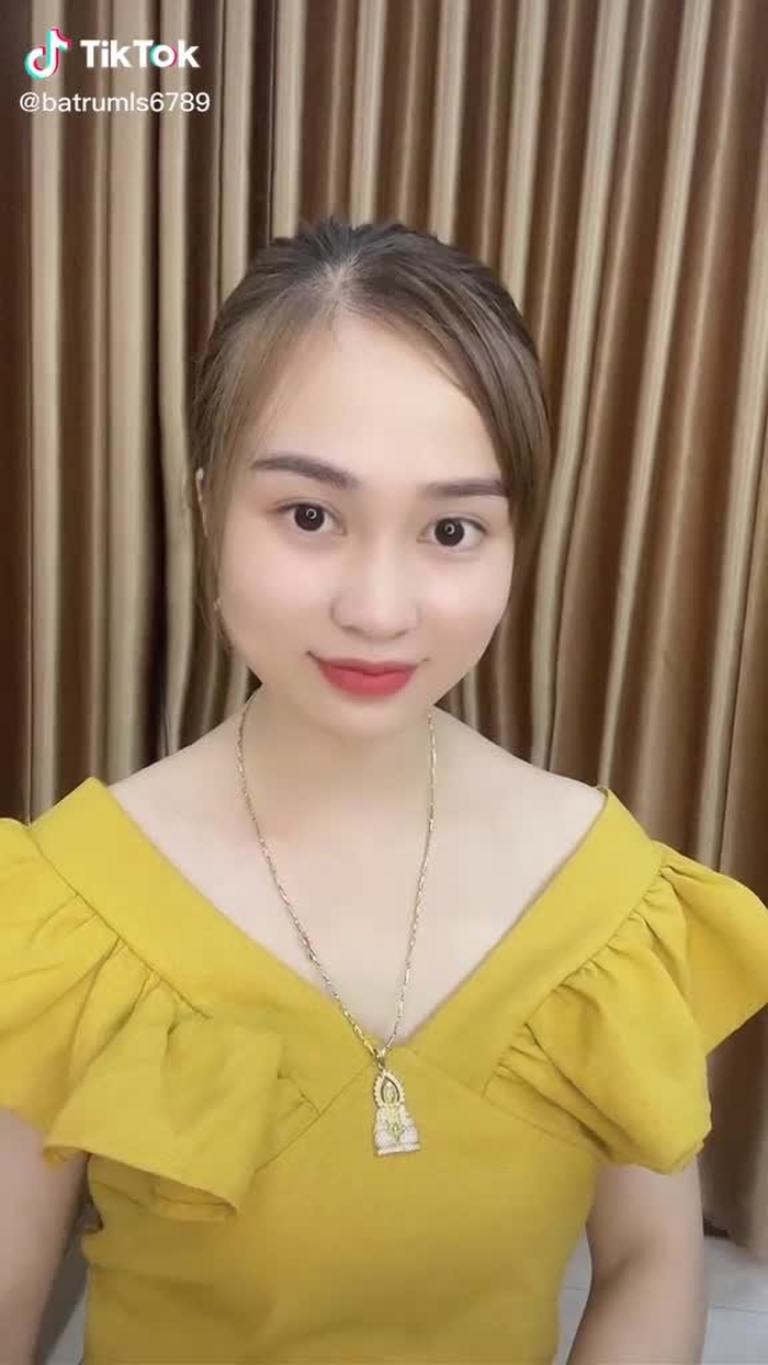 Em không là nàng thơ 😀