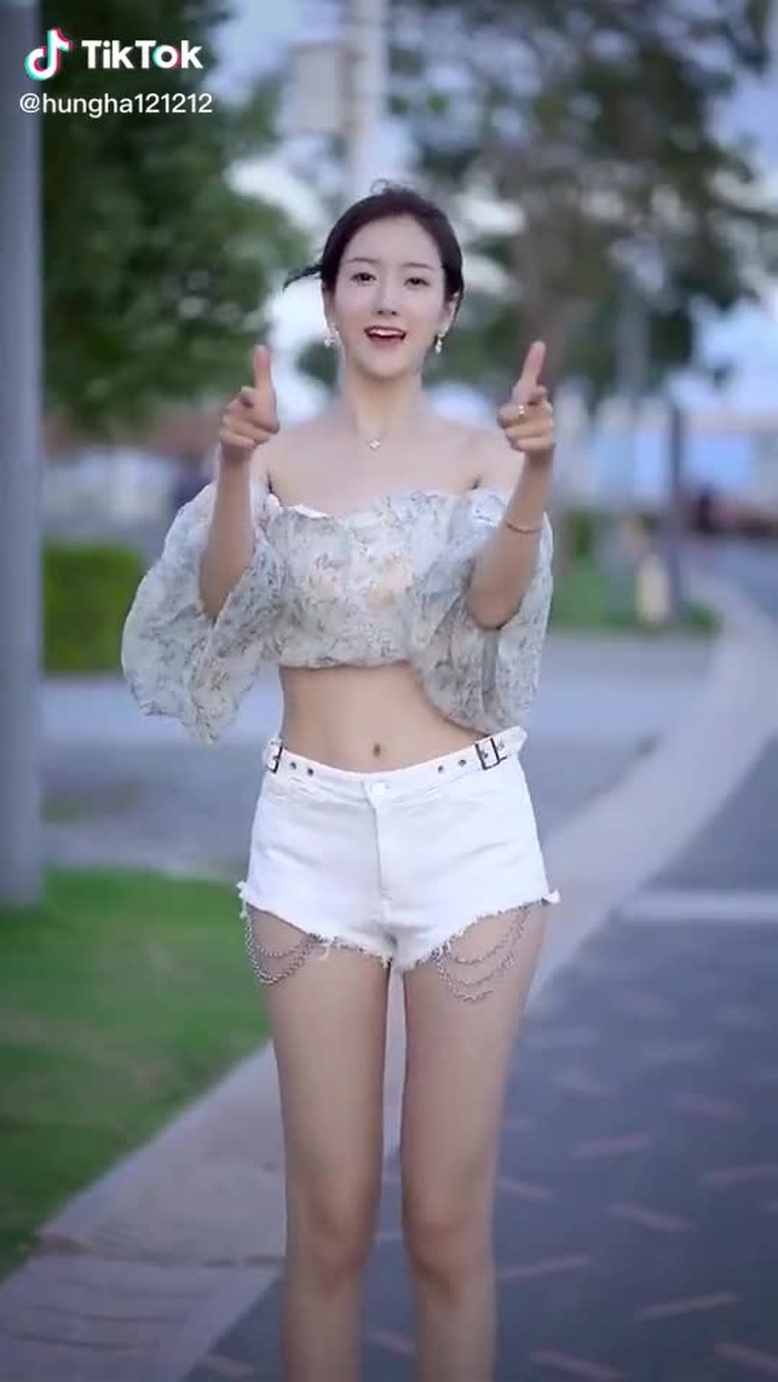 Anh có thích cô gái như em không#gái_đẹp #gáixinh #gái #gáidep #gáixinhtiktok