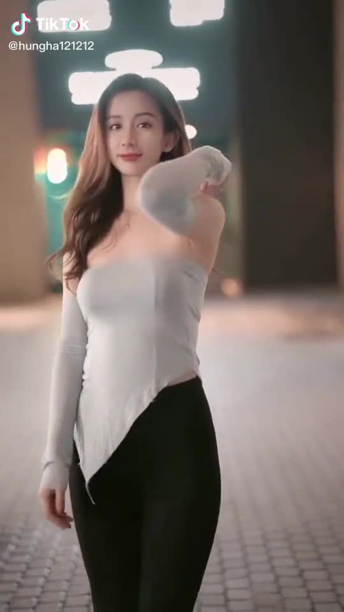 Yêu kiều thướt tha#gáixinh #gái #gái_đẹp #gáixinhtiktok #gáidep