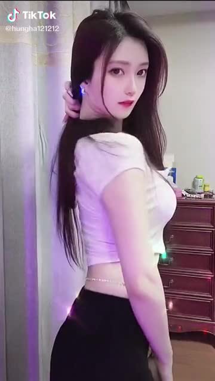 Dáng em yêu kiều thướt tha#gáixinh #gái #gái_đẹp #gáixinhtiktok #gáidep