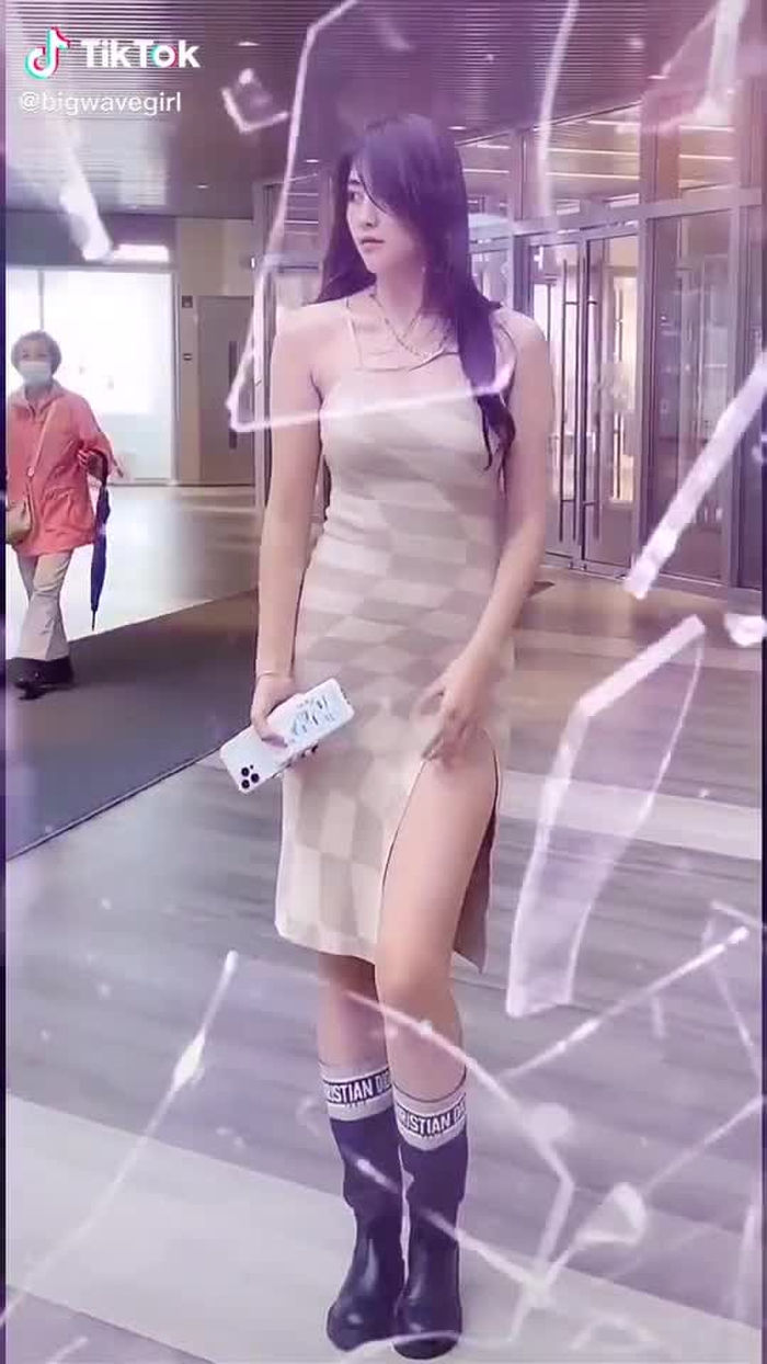 Tall lady#beautiful #Sexy #foyou