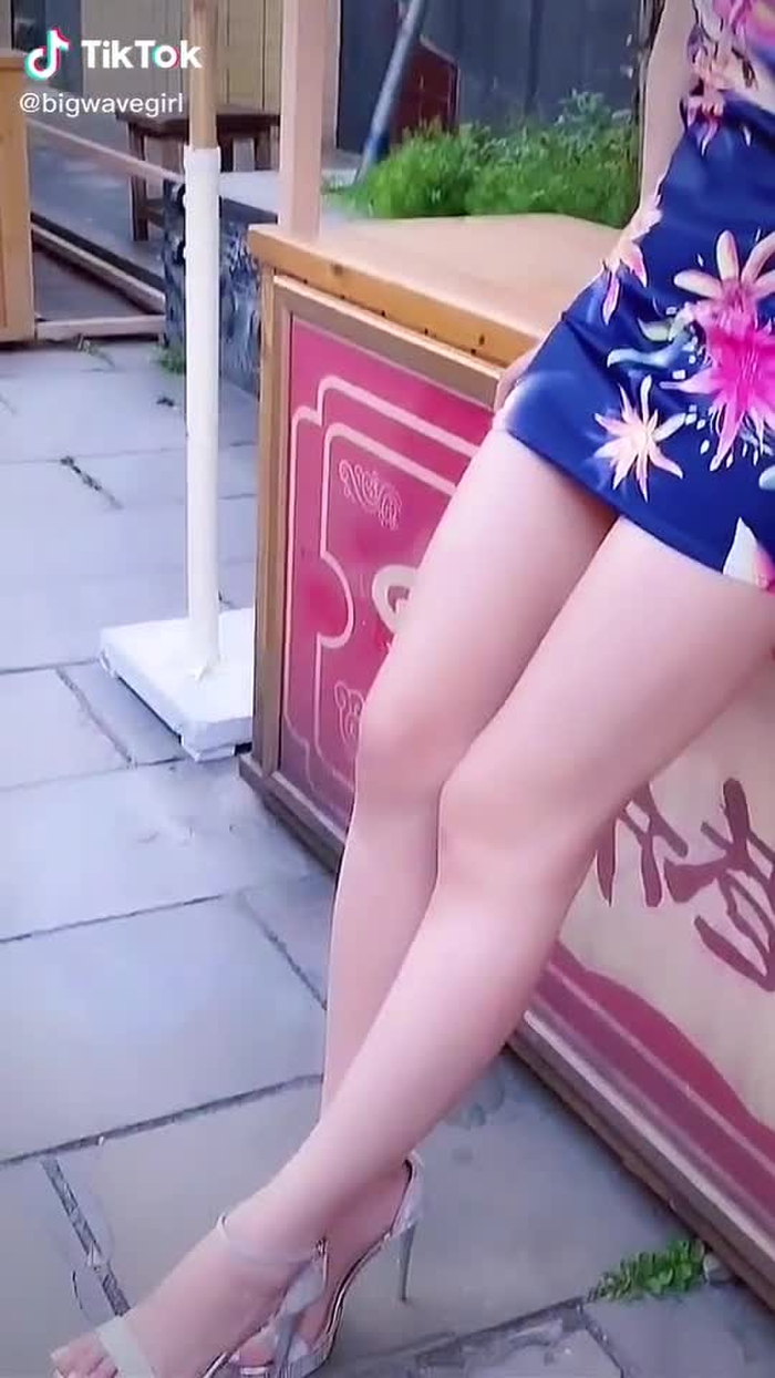 Pure and elegant girl#cheongsam #Sexy #foyou