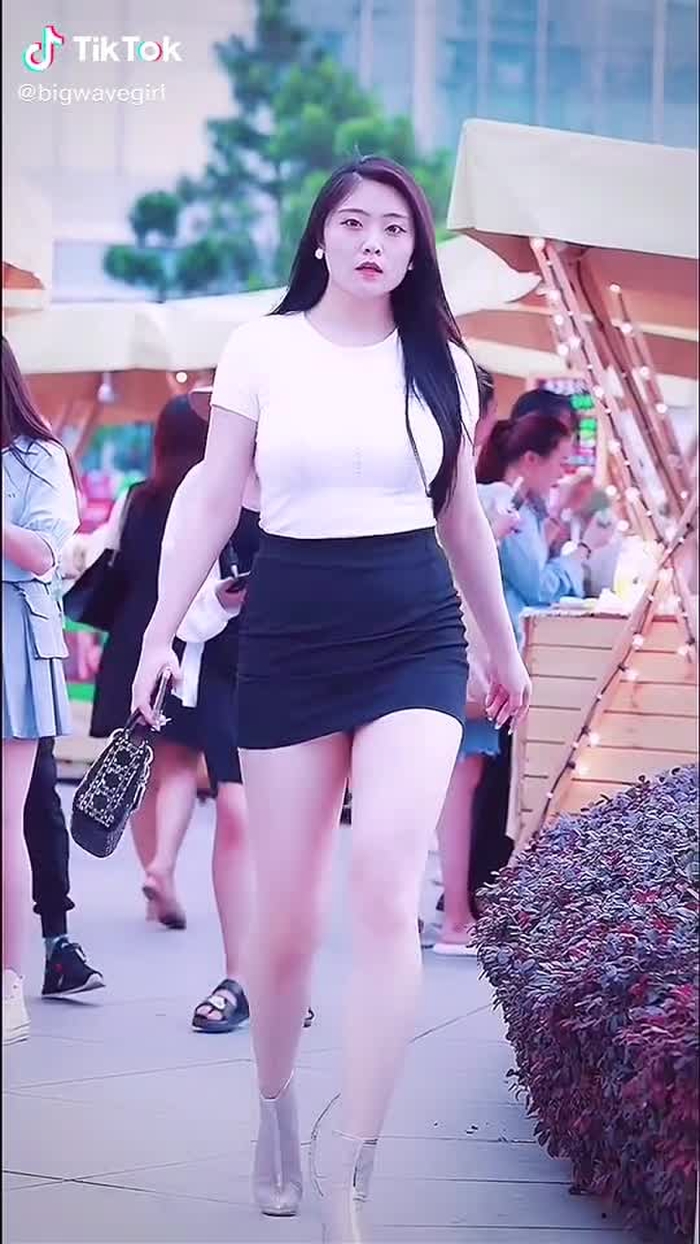 Fall in love with shopping#Sexy #fypシ #foryou