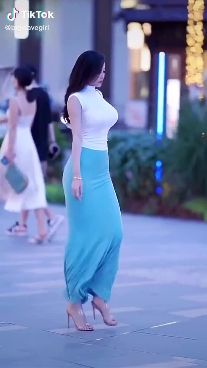 Do you like this enchanting figure?#Sexy #fypシ #foryou #beautiful