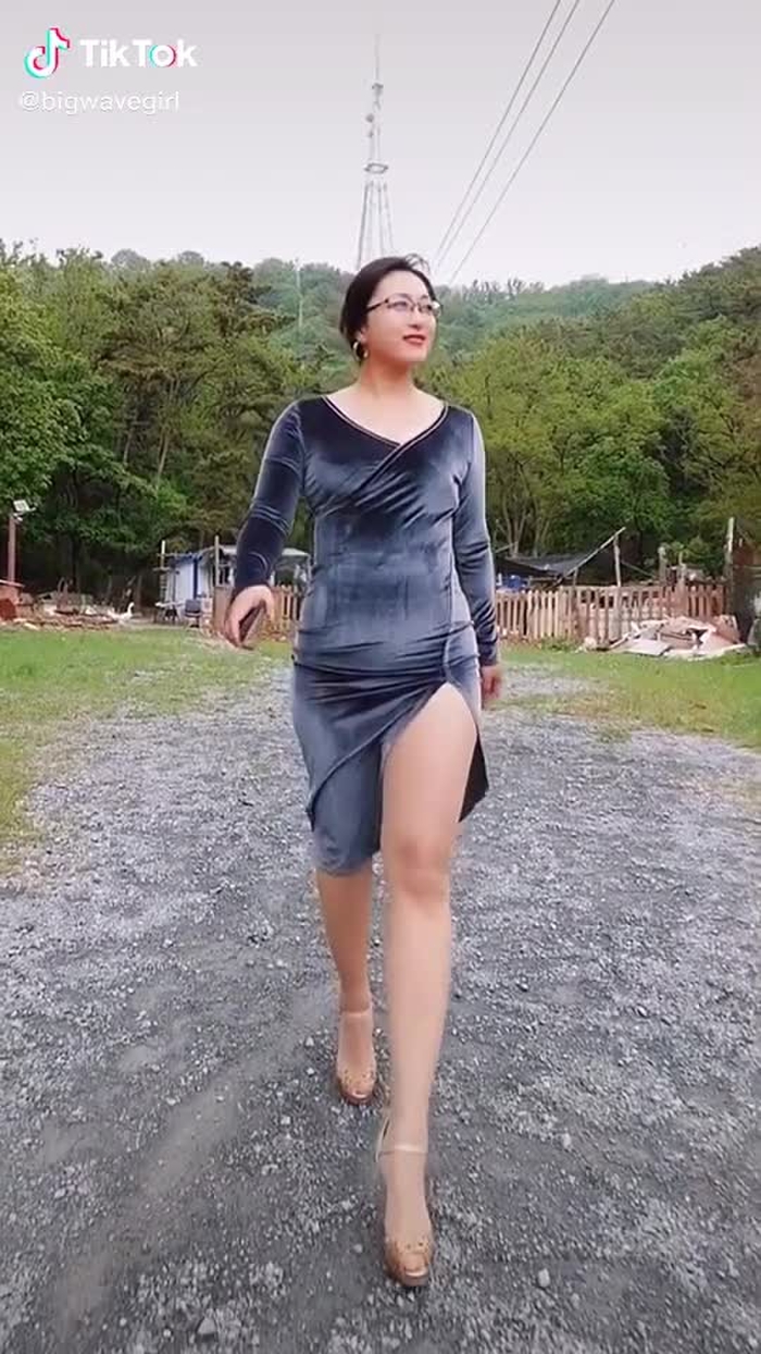user4912638027723 (@bigwavegirl) on TikTok 3