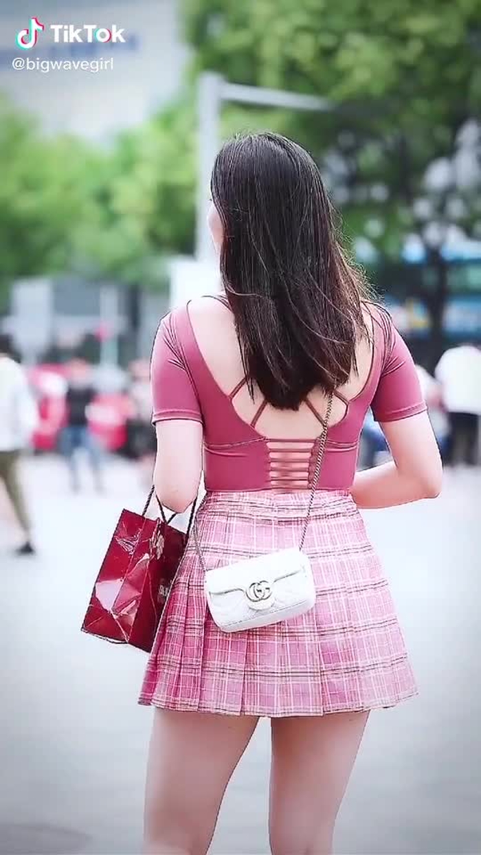 user4912638027723 (@bigwavegirl) on TikTok 12