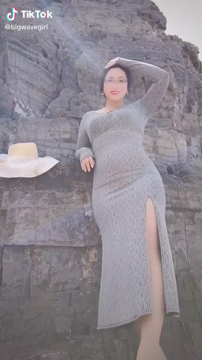 user4912638027723 (@bigwavegirl) on TikTok 21