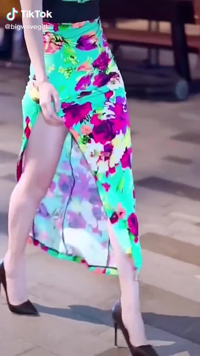 user4912638027723 (@bigwavegirl) on TikTok 25