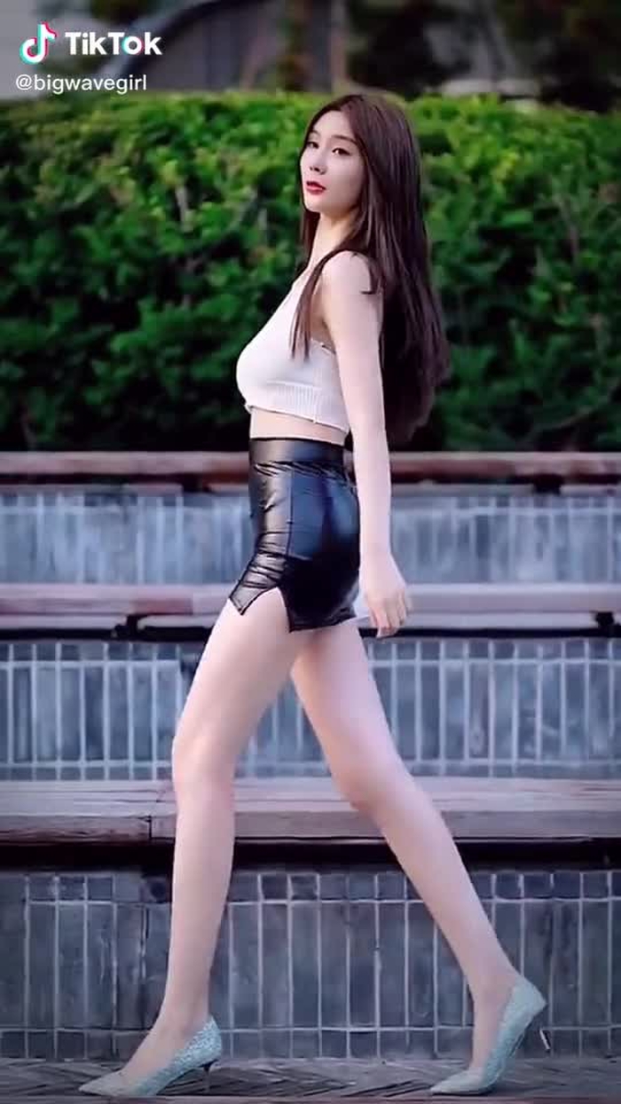 user4912638027723 (@bigwavegirl) on TikTok 34