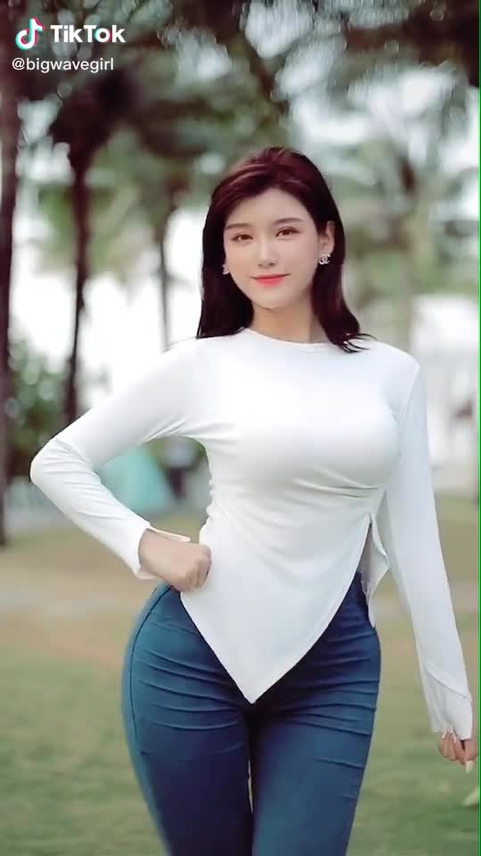 user4912638027723 (@bigwavegirl) on TikTok 62