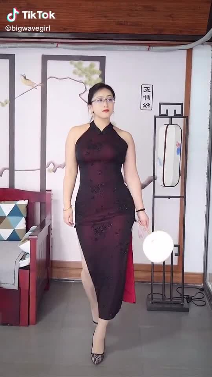 user4912638027723 (@bigwavegirl) on TikTok 67