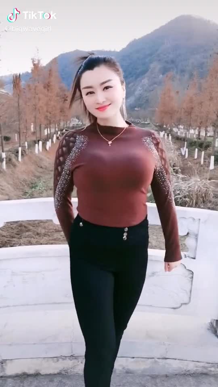 user4912638027723 (@bigwavegirl) on TikTok 69
