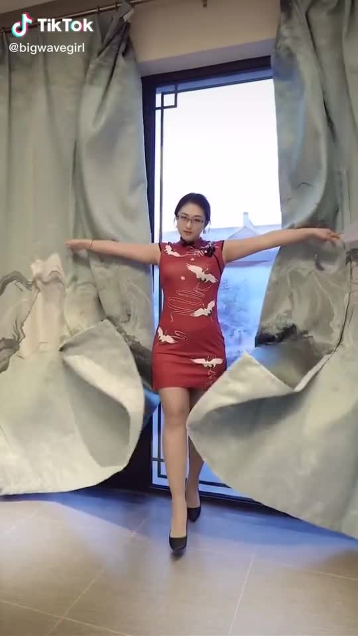 user4912638027723 (@bigwavegirl) on TikTok 95