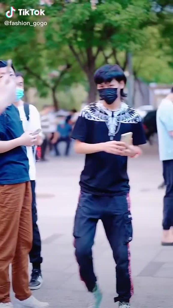 #đườngphố #gáixinh #thờitrangnữ #thờitrang #fashion 1