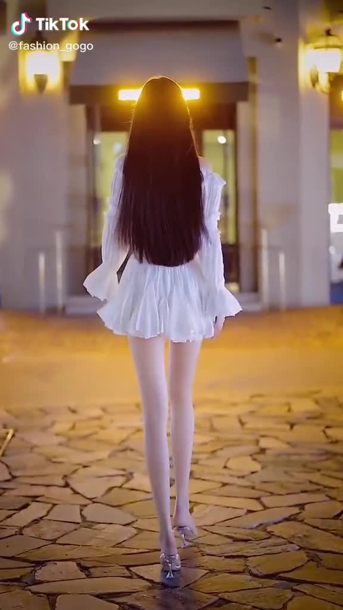 #fashion #thoitrang #đườngphố #gáixinh