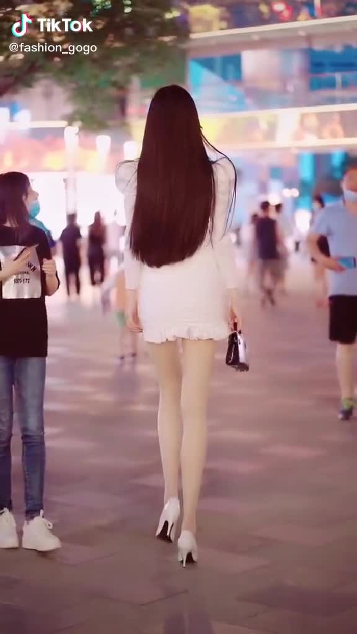 #đườngphố #thoitrang #gáixinh #fashion