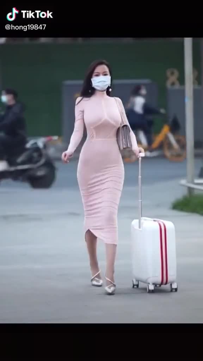 这个身材属于什么级别##街拍时尚